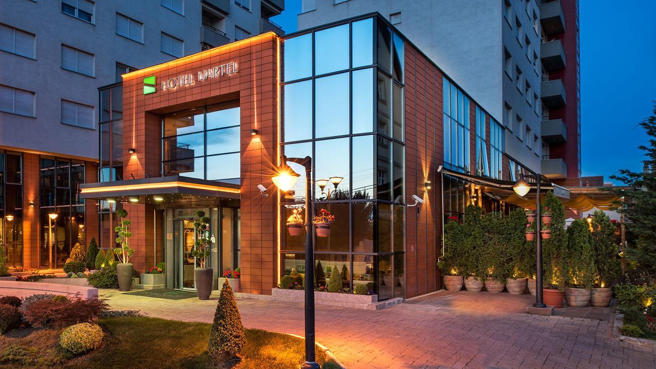 Hotel Nartel Pristina Esterno foto